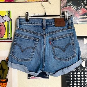 Levi’s High Waisted Medium Wash Shorts
